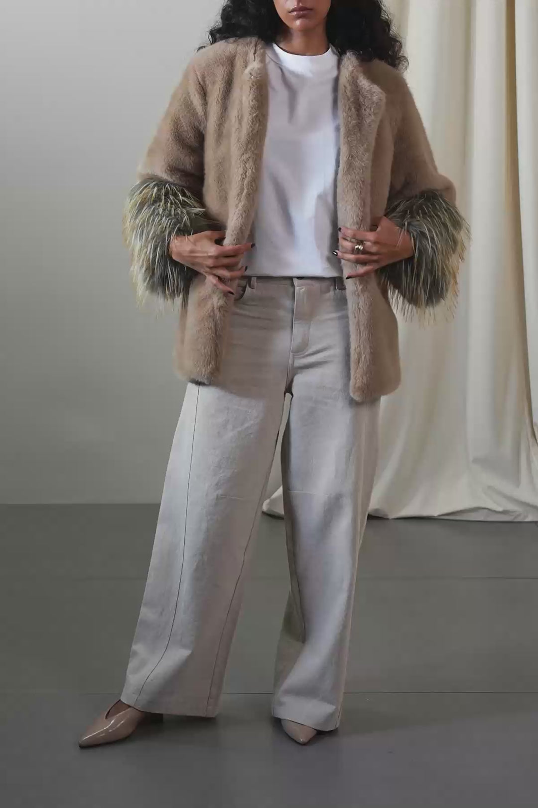 MIDI FEATHERED FUR COAT