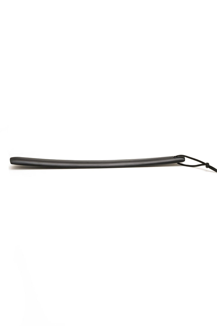 BLACK SHOEHORN